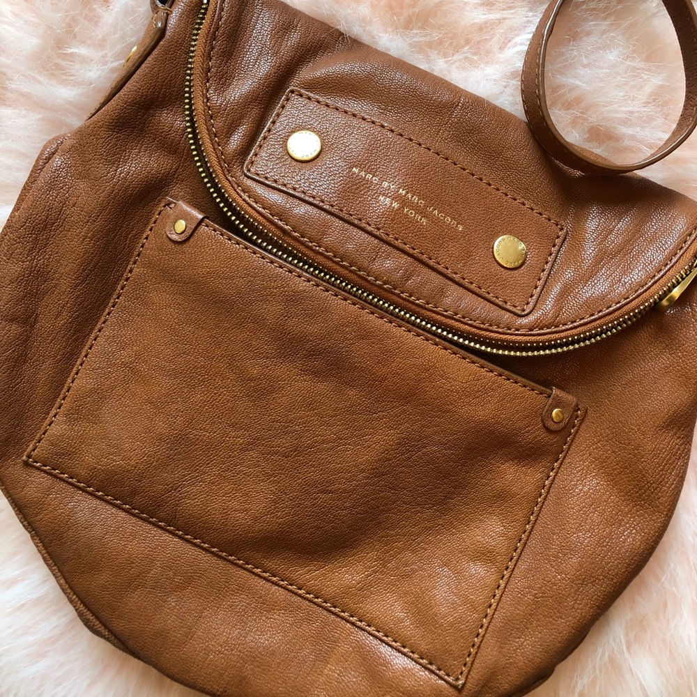 Marc Jacobs brown genuine leather purse
